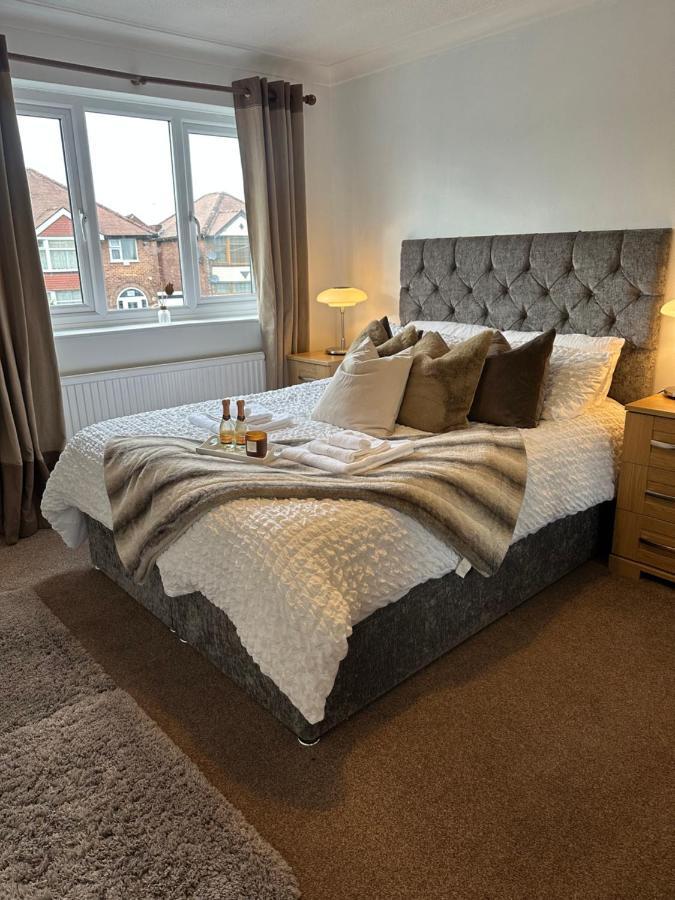 The Chorlton Retreat - Double Bedroom, Free Parking Manchester Kültér fotó