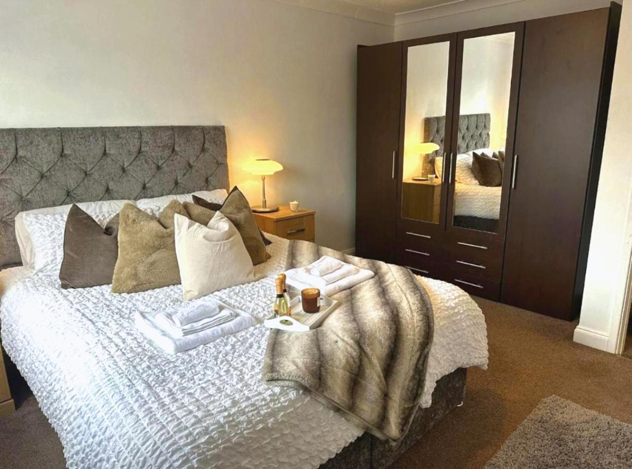 The Chorlton Retreat - Double Bedroom, Free Parking Manchester Kültér fotó