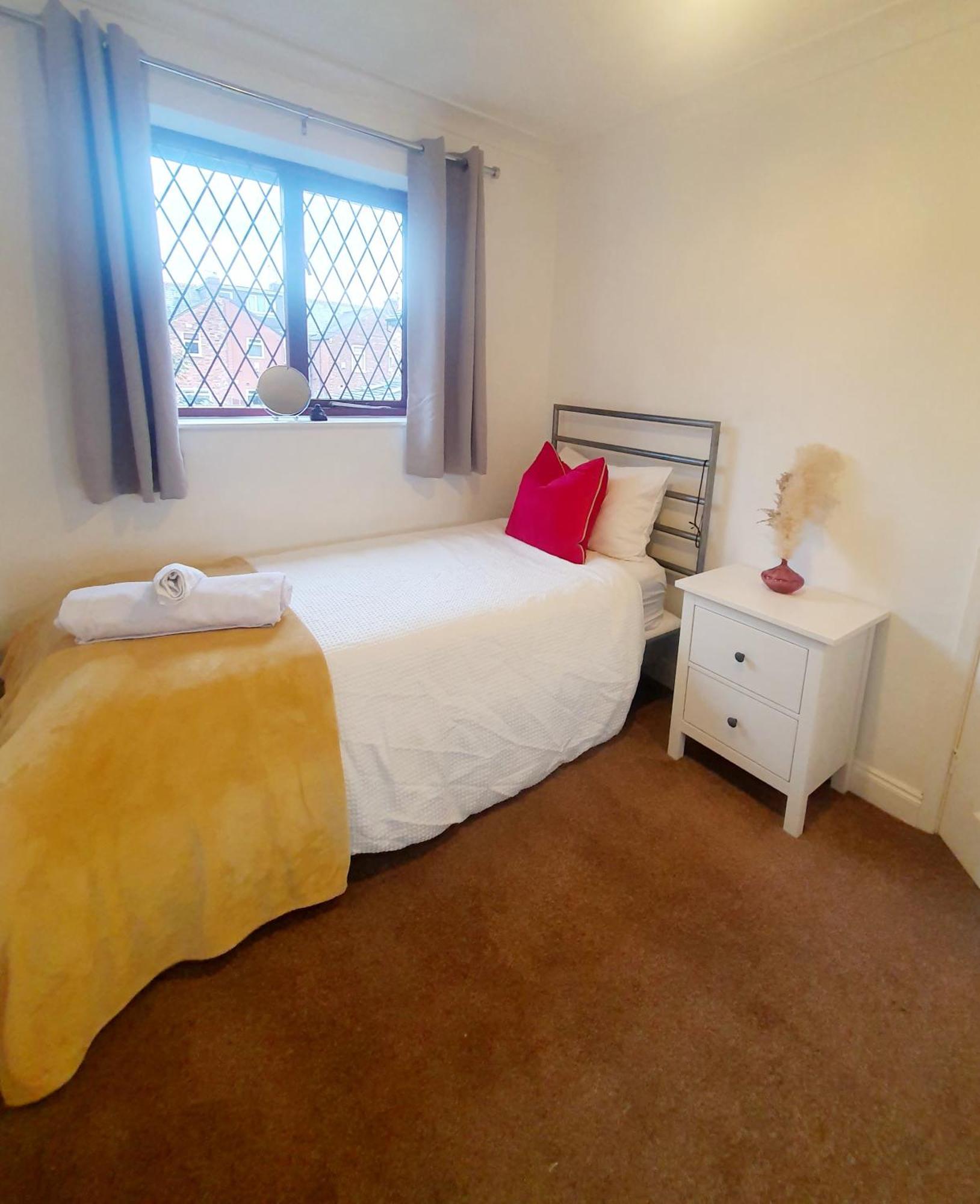 The Chorlton Retreat - Double Bedroom, Free Parking Manchester Kültér fotó